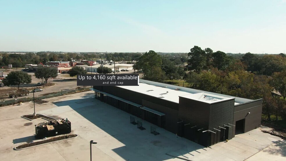 2903 S Main St, Stafford, TX à louer - Vidéo sur l’inscription commerciale - Image 2 de 25
