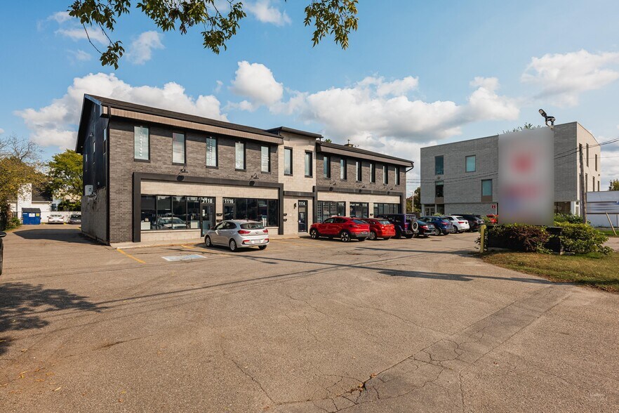 1108-1118 Blvd du Curé-Labelle, Blainville, QC à vendre - Photo du bâtiment - Image 2 de 2