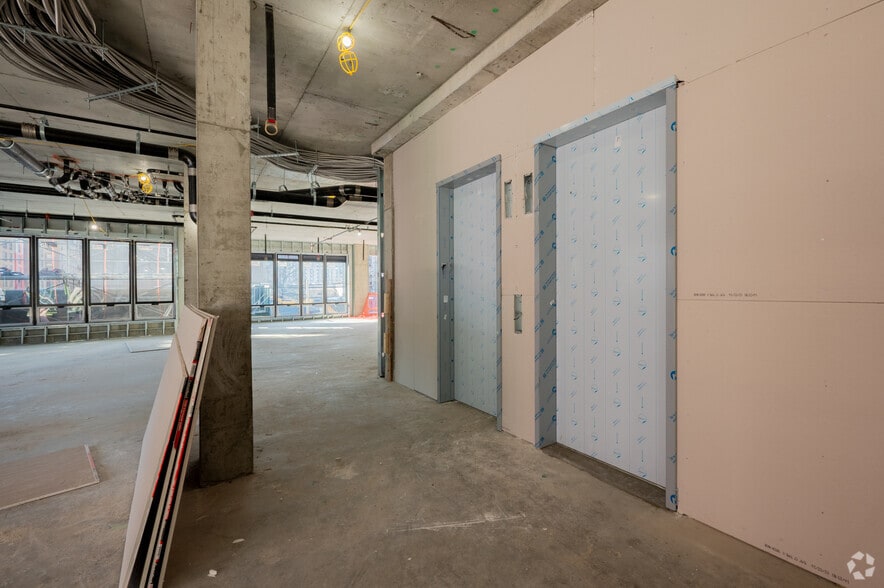 1039 Washington Ave, Bronx, NY for lease - Lobby - Image 3 of 14