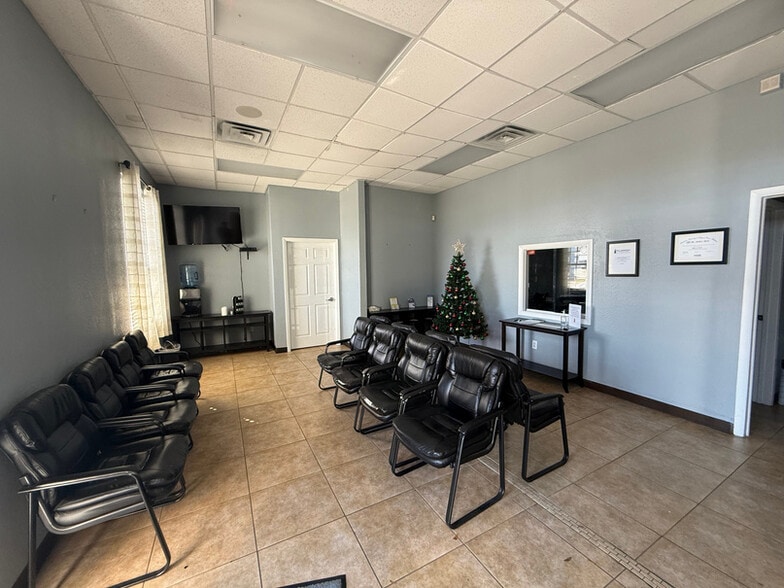 2815 Alt 19, Palm Harbor, FL for lease - Interior Photo - Image 3 of 5