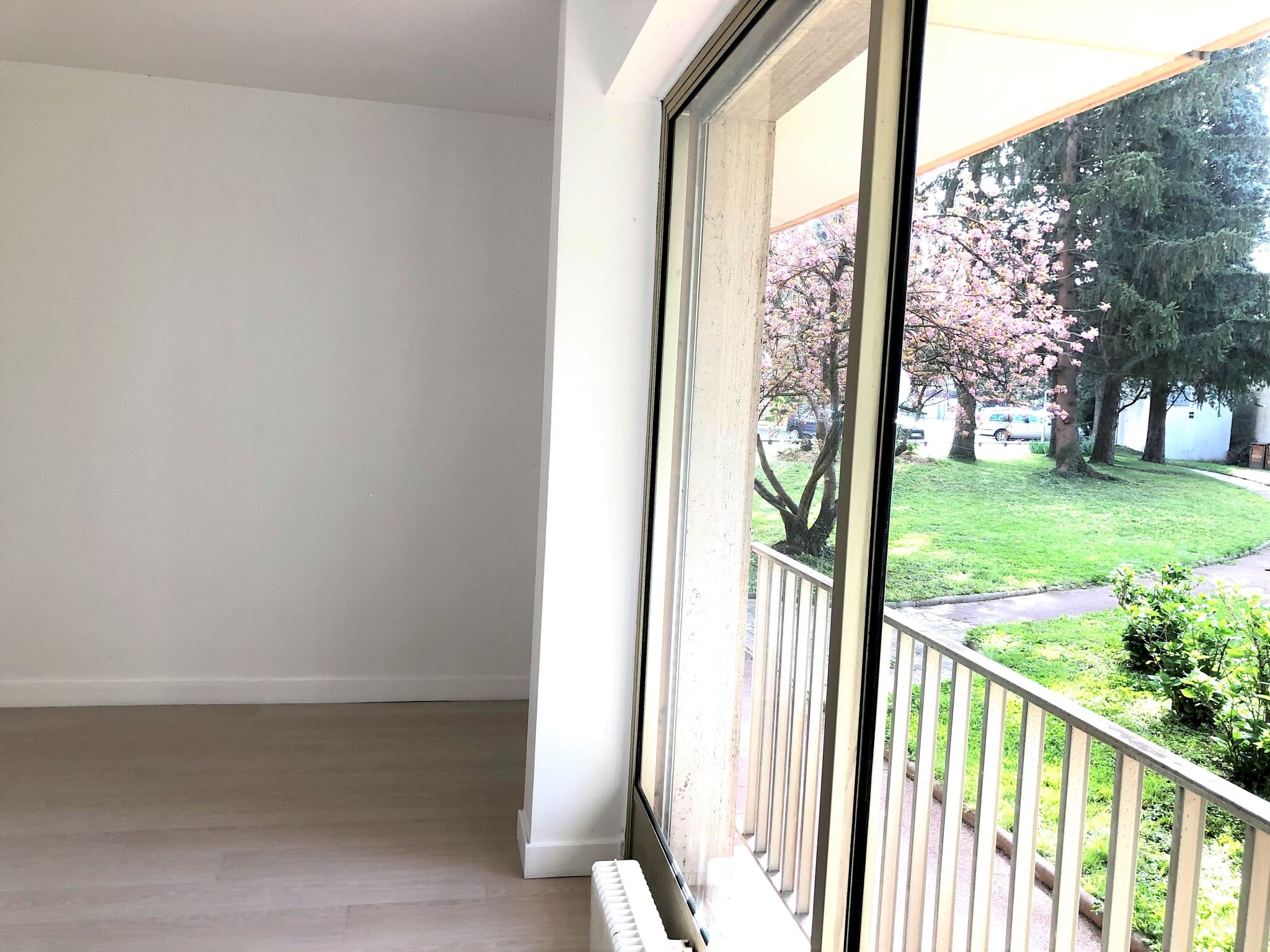 46 Bis Rue Commandant Charcot, Lyon for lease Primary Photo- Image 1 of 6