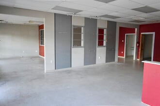 2517-2519 Strawberry Rd, Pasadena, TX à louer Photo intérieure- Image 2 de 5