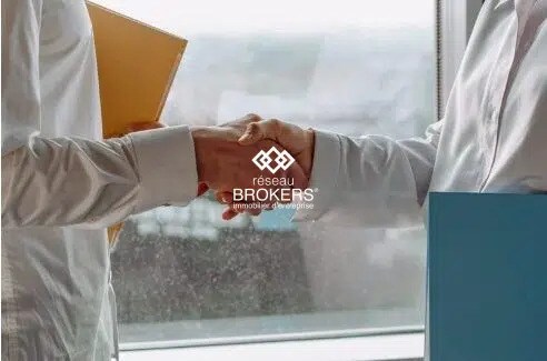 Bureau dans Vincennes à louer - Photo du bâtiment - Image 2 de 9