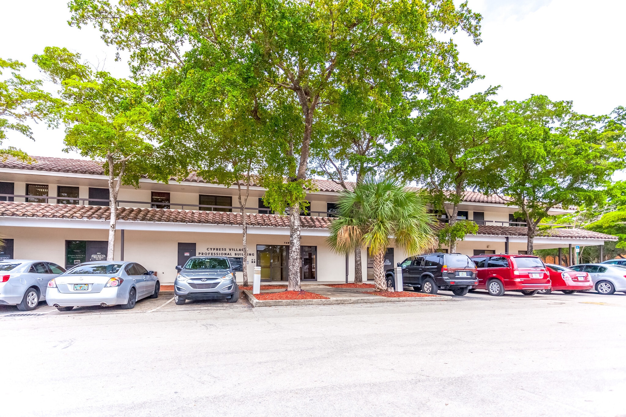 7480 Fairway Dr, Miami Lakes, FL for lease Primary Photo- Image 1 of 24