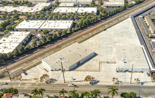 More details for 922-926 S Lyon St, Santa Ana, CA - Industrial for Lease