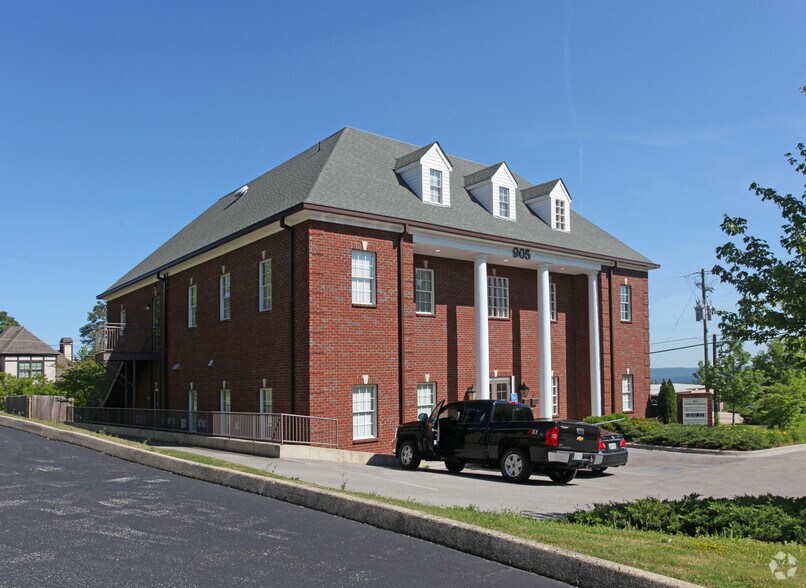 905 Montgomery Hwy, Vestavia Hills, AL à louer - Photo du bâtiment - Image 2 de 3