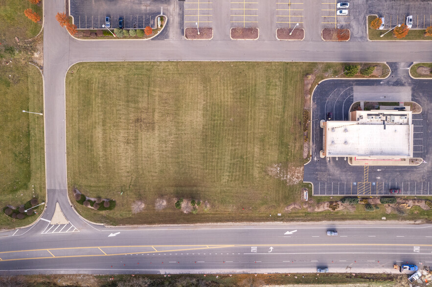 Development on Rt 60 and Rt 63 portfolio of 3 properties for sale on LoopNet.ca - Aerial - Image 3 of 9