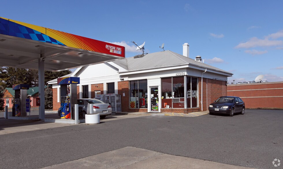 12301 Darnestown Rd, Gaithersburg, MD à vendre - Photo principale - Image 1 de 2