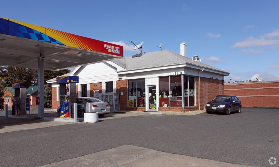 12301 Darnestown Rd, Gaithersburg, MD for sale - Primary Photo - Image 1 of 2