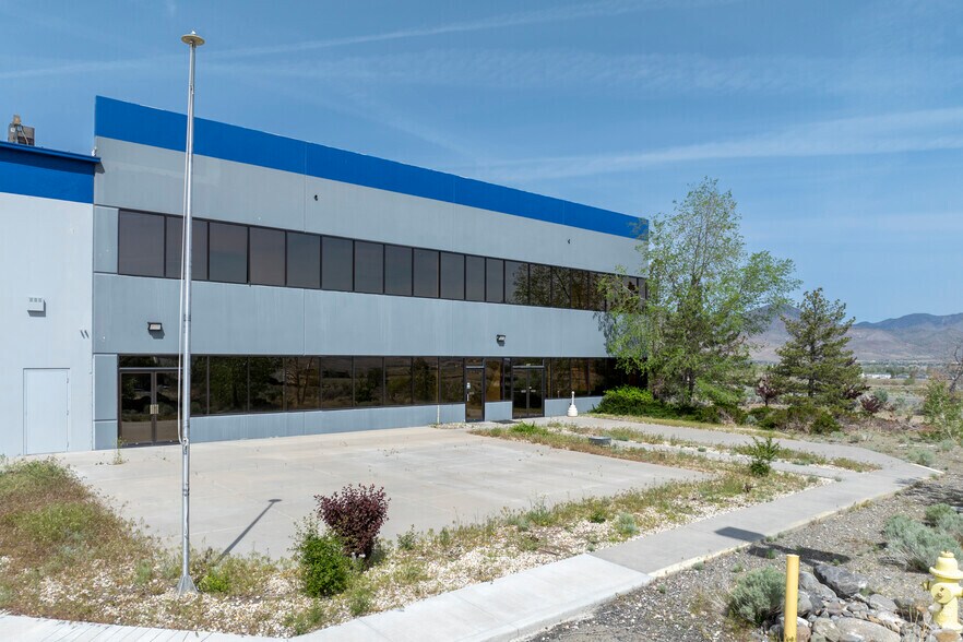 101 Evans Ave, Dayton, NV à louer - Photo du bâtiment - Image 3 de 7