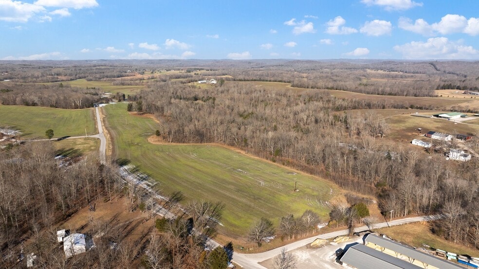 1195 Beechland Quality Rd, Lewisburg, KY à vendre - Photo du bâtiment - Image 2 de 28