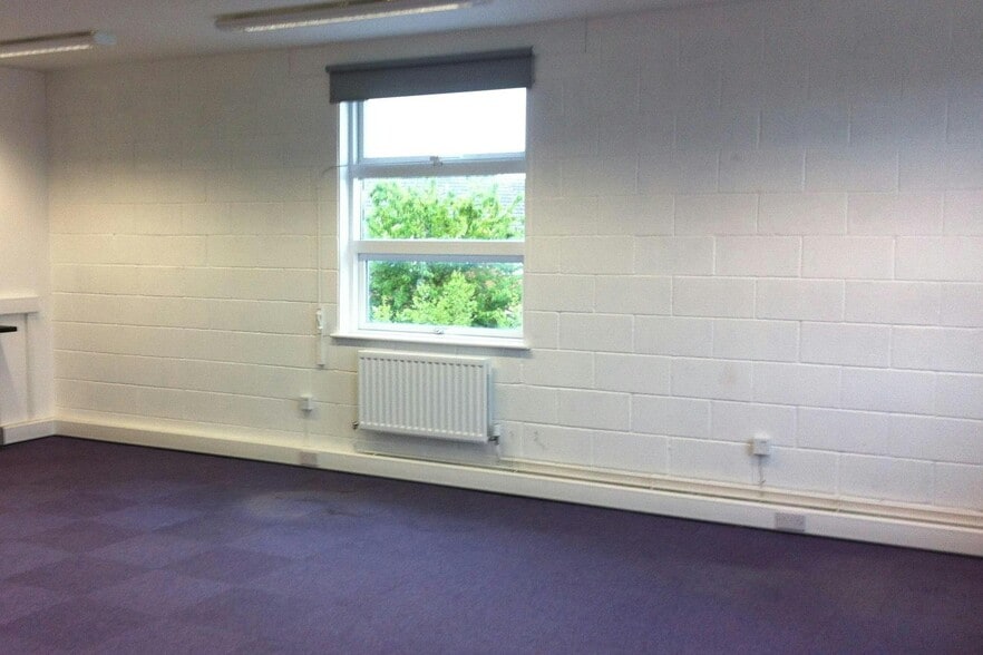 Stirling Rd, St Leonards On Sea for lease - Interior Photo - Image 2 of 3