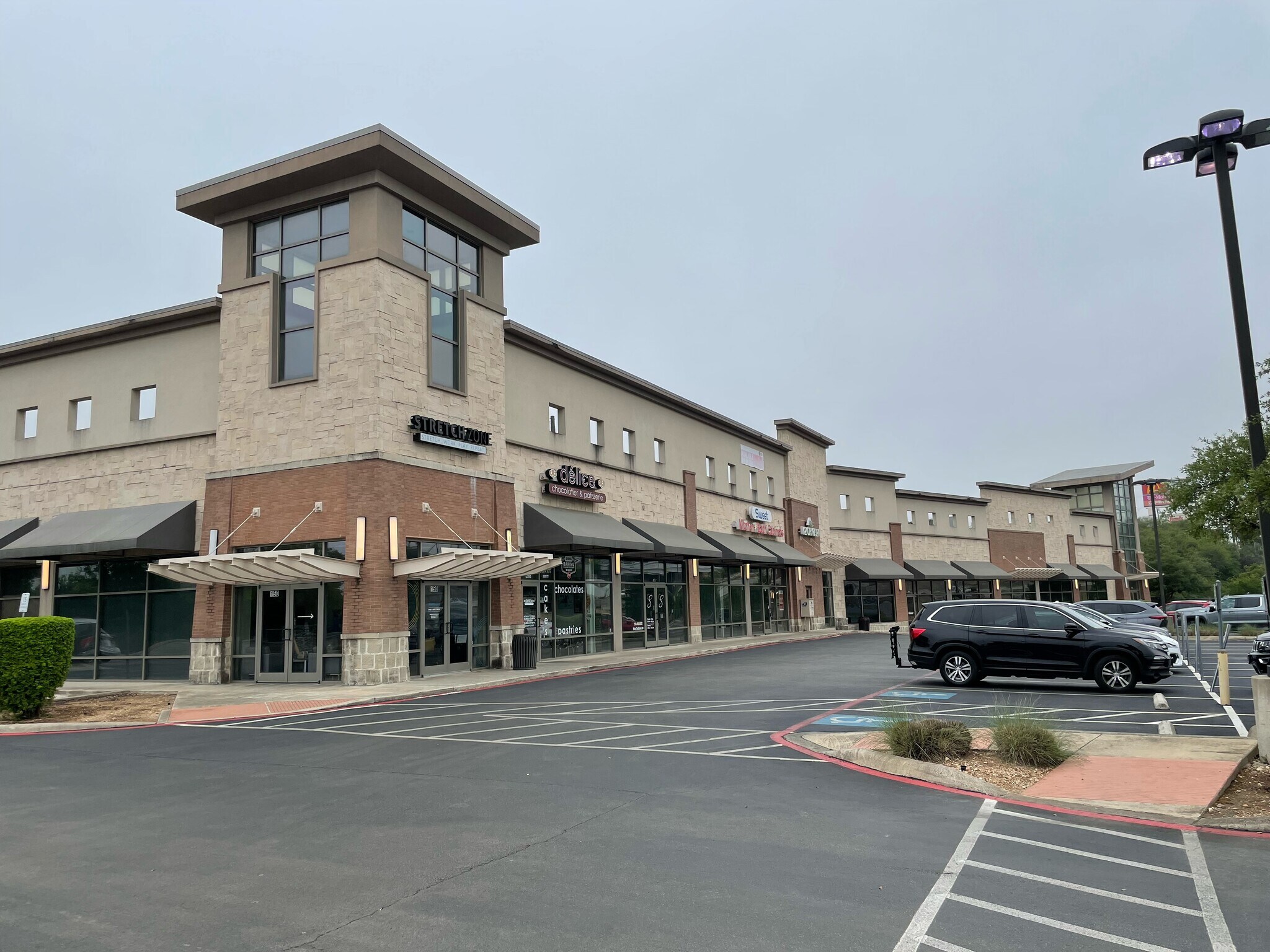 946 N Loop 1604 W, San Antonio, TX for lease Building Photo- Image 1 of 4