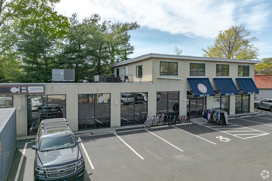1554 Post Rd E, Westport, CT for sale - Building Photo - Image 2 of 5
