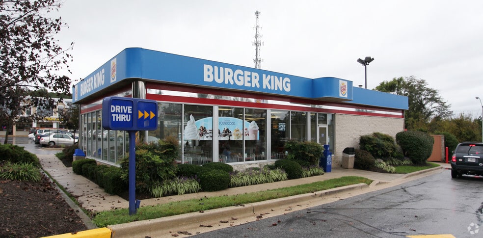 2203-2211 Defense Hwy, Crofton, MD for lease - Primary Photo - Image 3 of 12