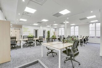 17 Rue De La Banque, Paris for lease Interior Photo- Image 2 of 7