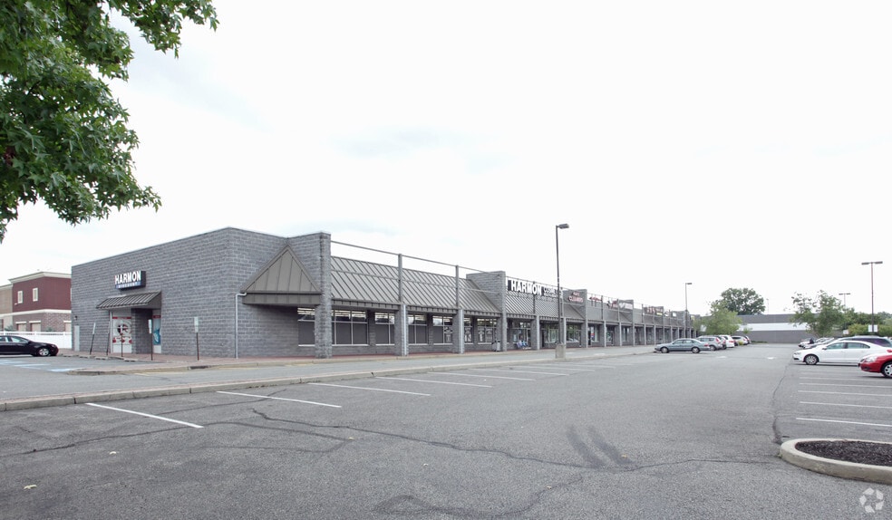 518 Old Post Rd, Edison, NJ for lease - Building Photo - Image 3 of 6