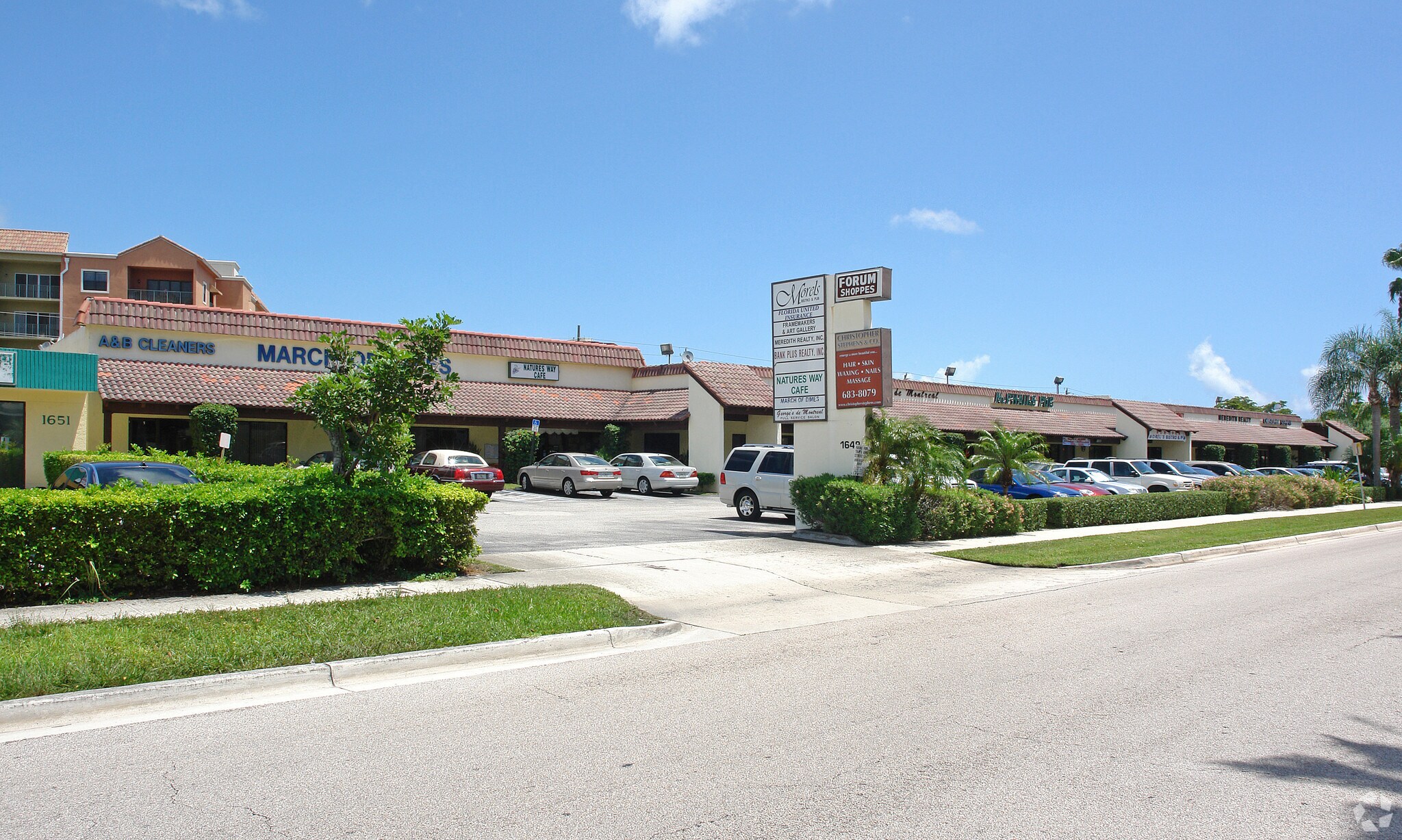 1649 Forum Pl, West Palm Beach, FL à louer Photo du bâtiment- Image 1 de 5
