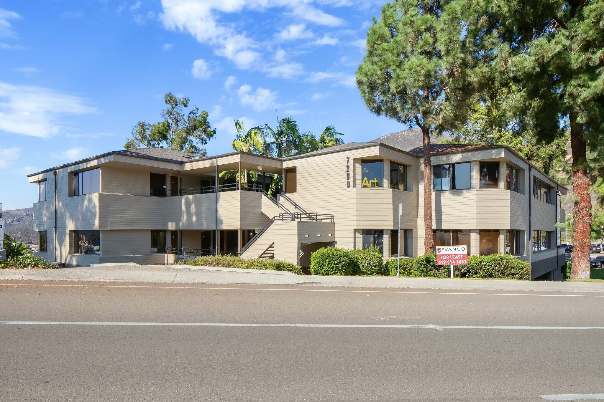 7290 Navajo Rd, San Diego, CA à louer Photo du bâtiment- Image 1 de 14