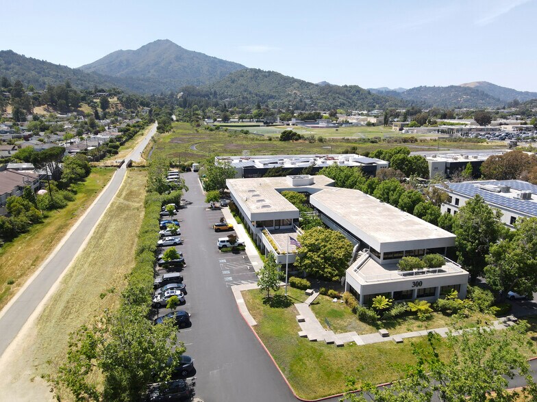 300 Tamal Plz, Corte Madera, CA for sale - Building Photo - Image 2 of 7