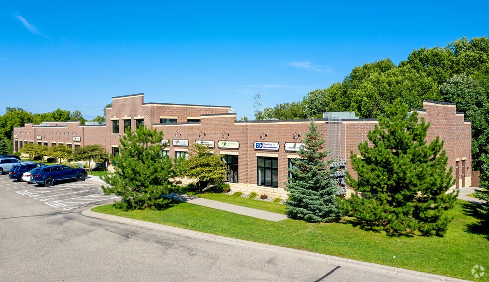 8646 Eagle Creek Cir, Savage, MN à vendre - Photo principale - Image 1 de 17