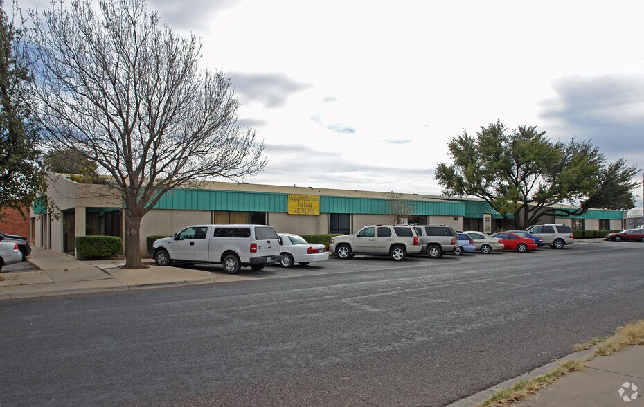 850 Tower Dr, Odessa, TX à louer - Photo du bâtiment - Image 2 de 5