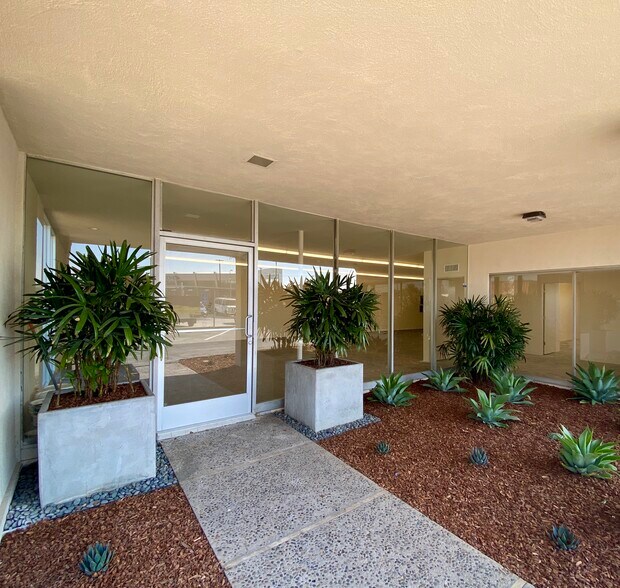 9152 Rosecrans Ave, Bellflower, CA à louer - Photo du bâtiment - Image 2 de 12