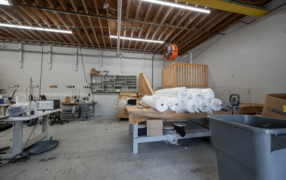 410 E Main St, Haw River, NC à vendre - Photo intérieure - Image 2 de 33