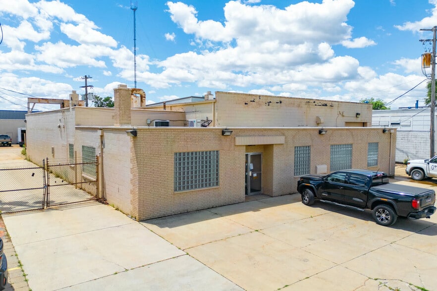 10709 Capital St, Oak Park, MI for sale - Building Photo - Image 2 of 7