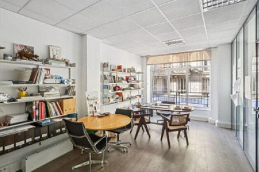 68 Rue D'Hauteville, Paris for lease - Interior Photo - Image 2 of 7