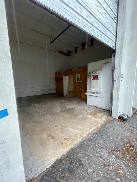 3851 NW 126th Ave, Coral Springs, FL for lease - Building Photo - Image 3 of 18