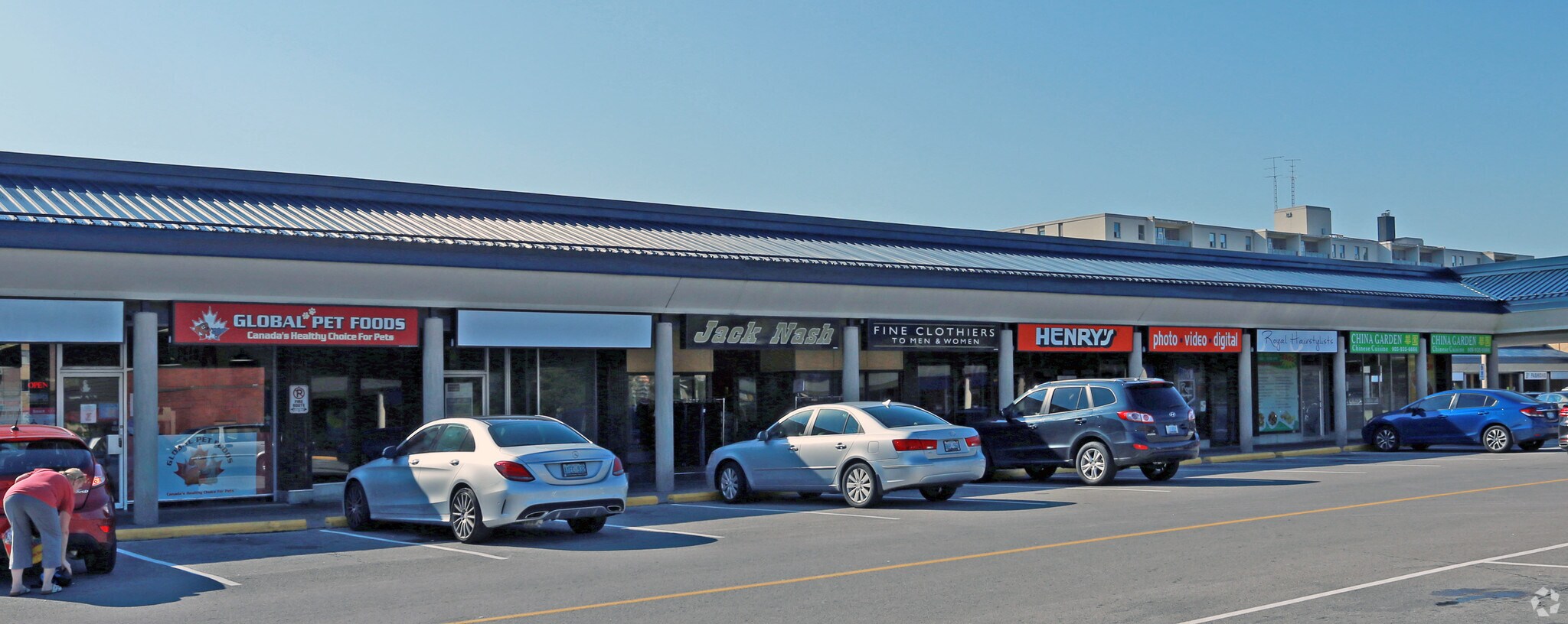 400 Scott St, St Catharines, ON for sale Primary Photo- Image 1 of 1