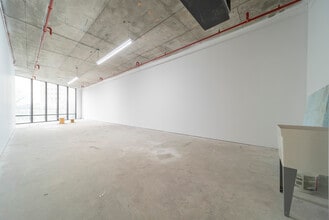 124-28 Queens Blvd, Kew Gardens, NY à louer Photo du bâtiment- Image 1 de 4