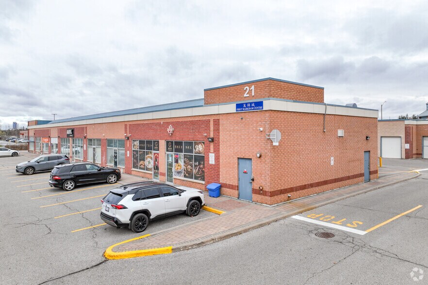 21 Fairburn Dr, Markham, ON à vendre - Photo du bâtiment - Image 2 de 3