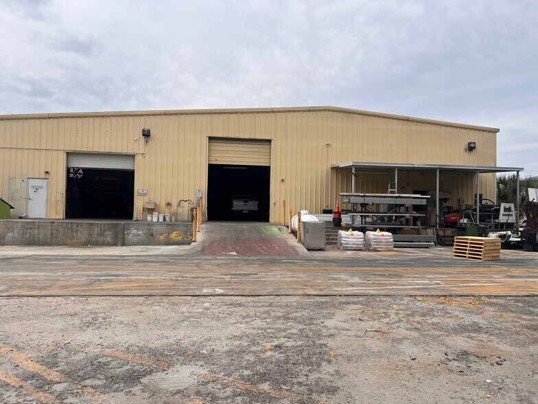 1075 N Ronald Reagan Blvd, Longwood, FL à louer - Photo du bâtiment - Image 1 de 12