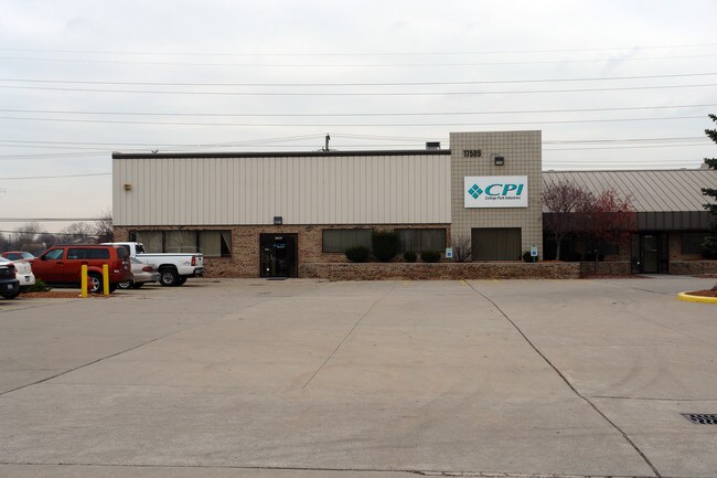 Plus de détails pour 17505-17525 Helro Dr, Fraser, MI - Industriel à louer
