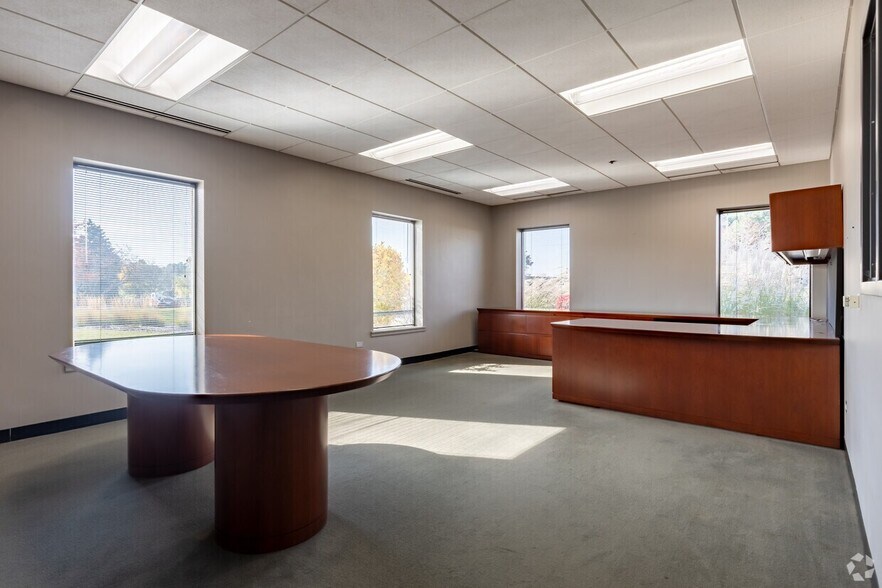 455 Kehoe Blvd, Carol Stream, IL à louer - Photo intérieure - Image 3 de 7