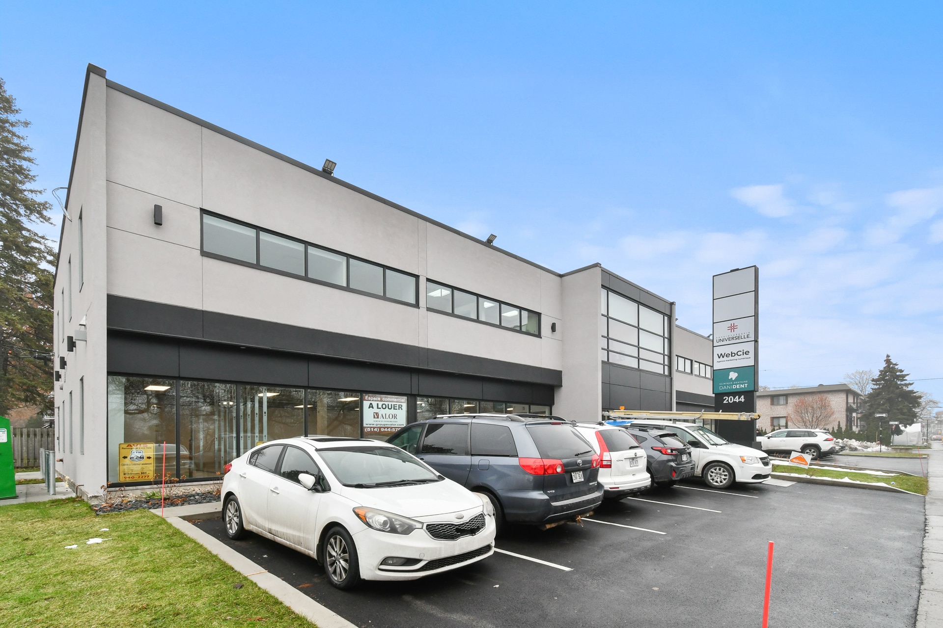 2044 Rue Fleury E, Montréal, QC for sale Building Photo- Image 1 of 1