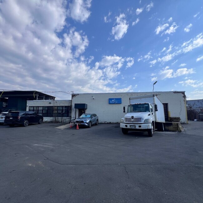 Plus de détails pour 717-721 3rd Ave, Mount Vernon, NY - Industriel à louer