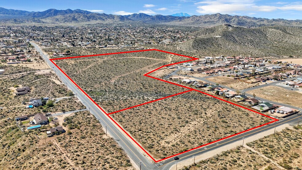 Onaga Trl, Yucca Valley, CA for sale - Primary Photo - Image 1 of 15