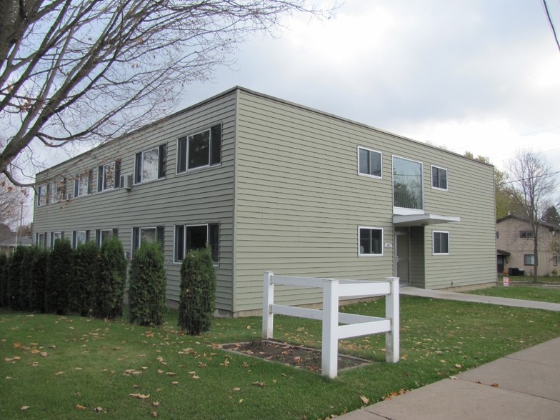 1410 4th Ave, Cumberland, WI à vendre - Photo du bâtiment - Image 1 de 1