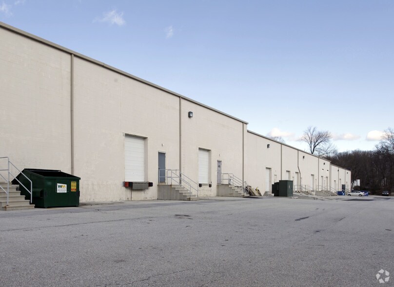 901 S Bolmar St, West Chester, PA à louer - Photo du bâtiment - Image 3 de 5