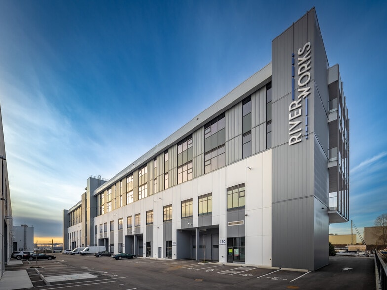 9123 Bentley St, Vancouver, BC for lease - Building Photo - Image 2 of 13