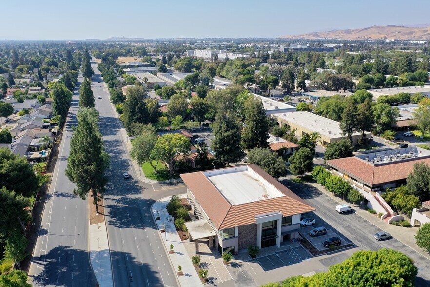 6970 Santa Teresa Blvd, San Jose, CA à vendre - Photo du bâtiment - Image 2 de 5