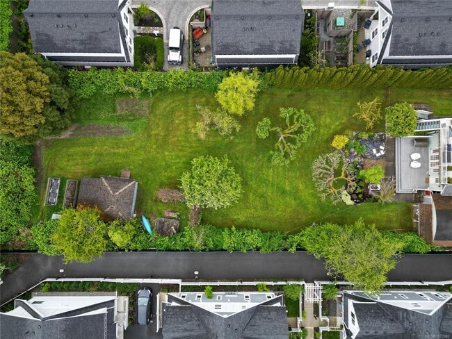 Plus de détails pour 3106 Washington Av, Victoria, BC - Terrain à vendre