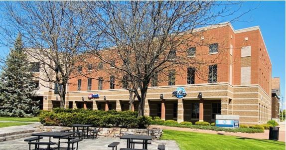 150 N Main St, Menasha, WI for lease - Building Photo - Image 1 of 8