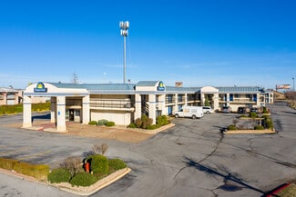 Plus de détails pour 504 S Meridian Ave, Oklahoma City, OK - Services hôteliers à vendre