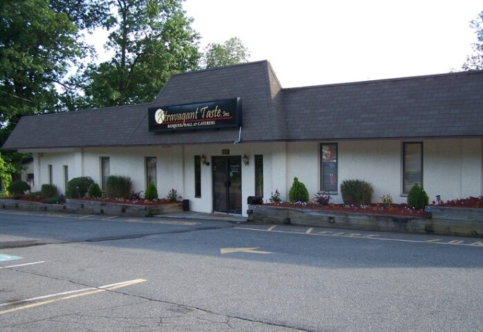 201 N Route 9W, Congers, NY à louer - Photo du bâtiment - Image 2 de 25