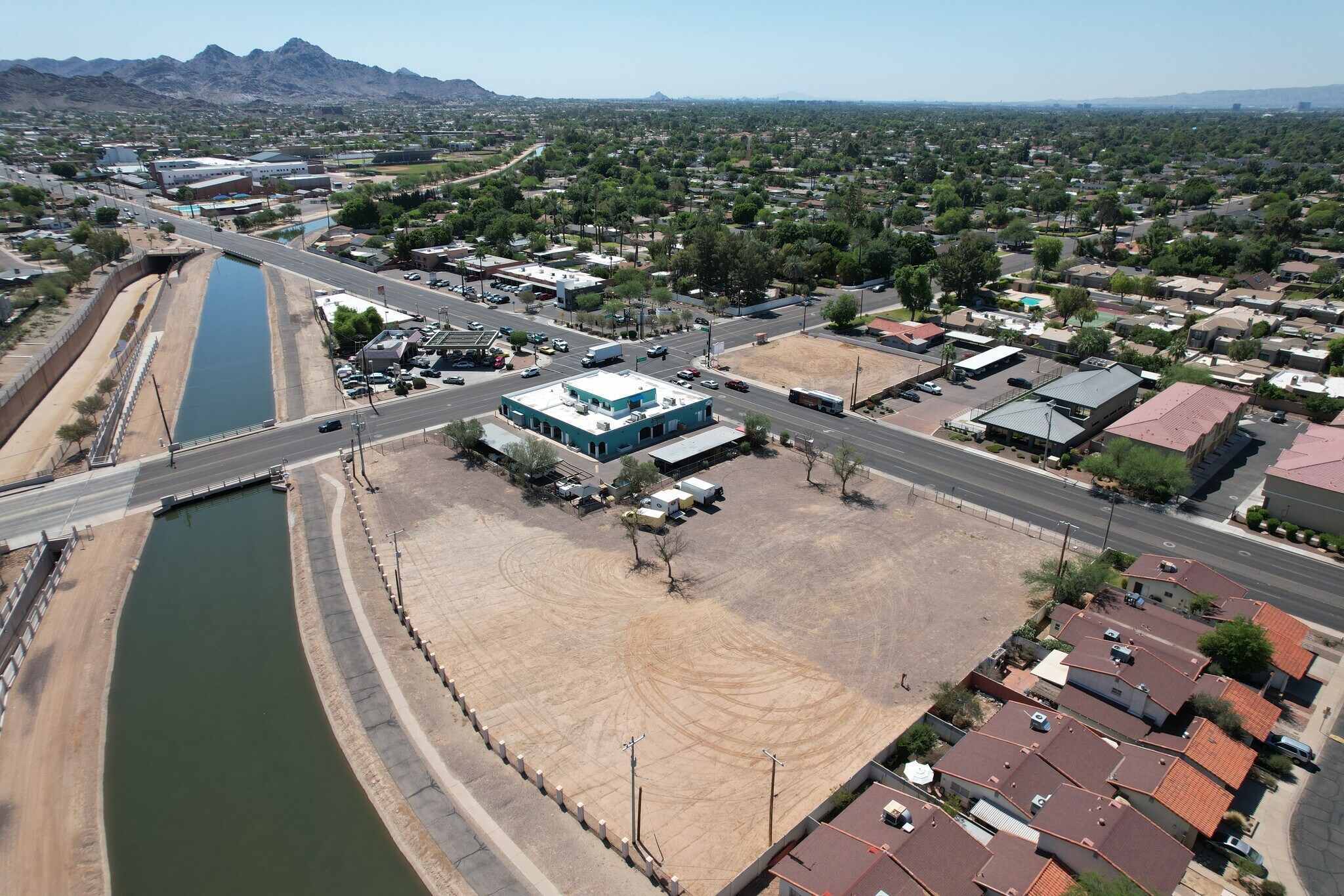 712 W Dunlap Ave, Phoenix, AZ à vendre Photo du bâtiment- Image 1 de 4