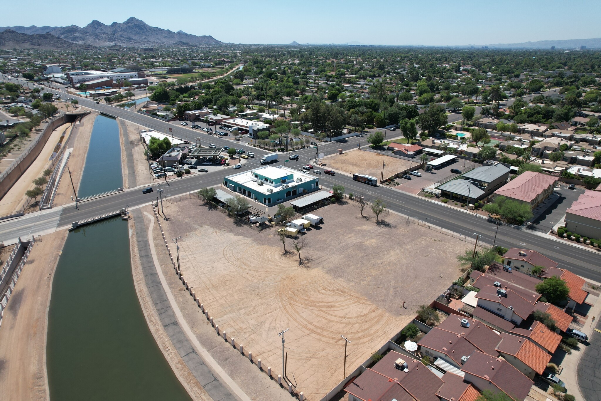 712 W Dunlap Ave, Phoenix, AZ à vendre Photo du bâtiment- Image 1 de 4